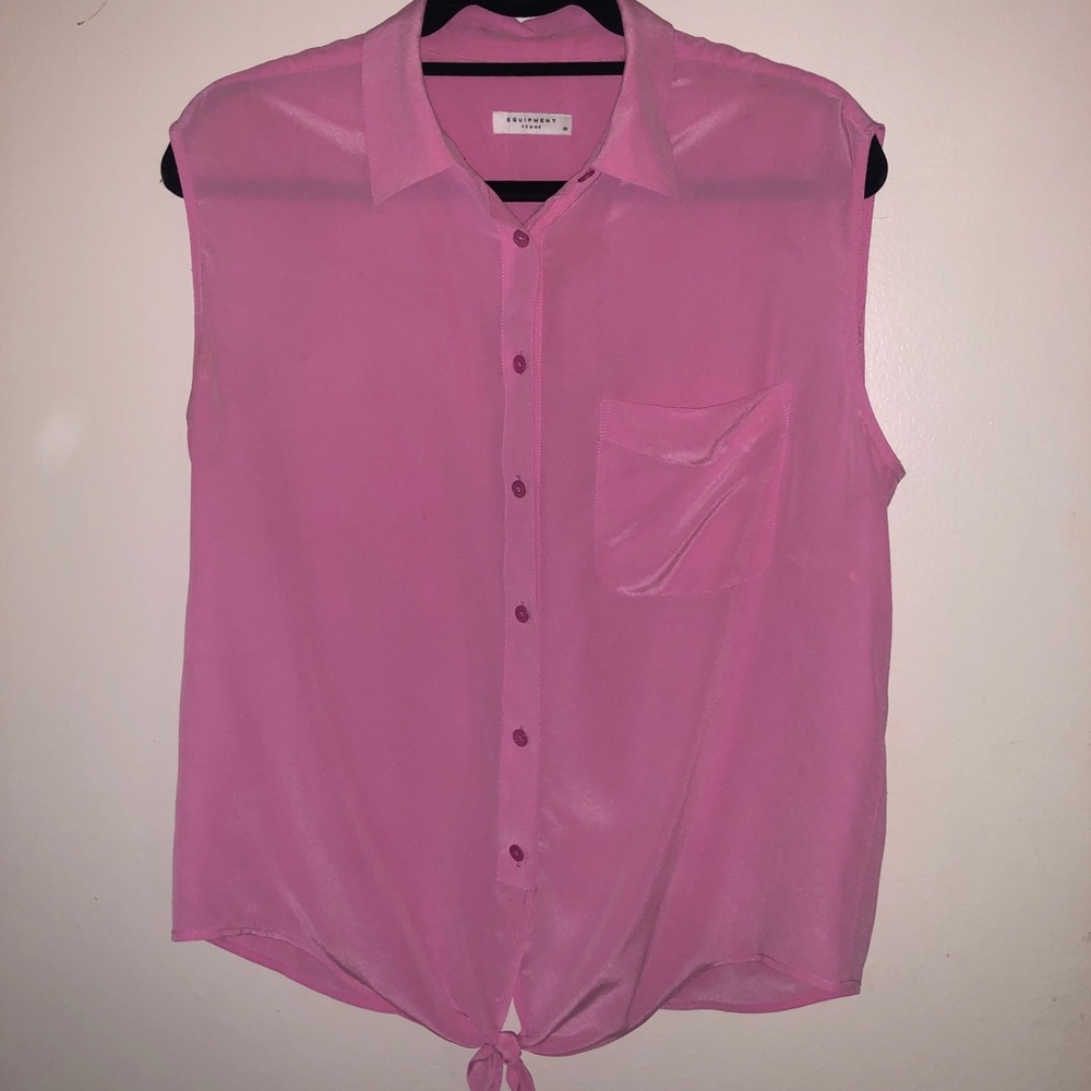 Equipment sleeveless silk blouse